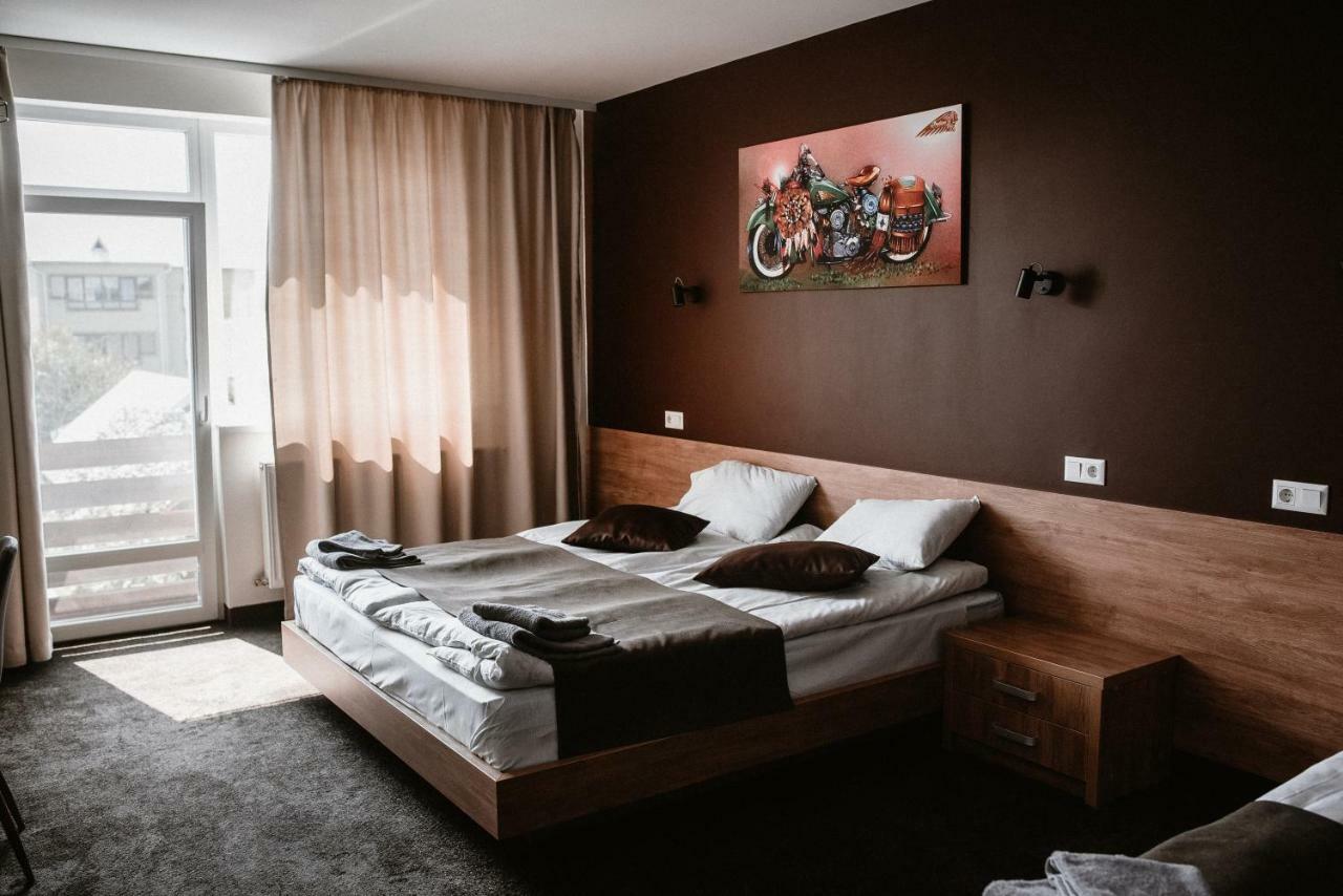 Hotel Clubhouse Iwano-Frankiwsk Exterior foto